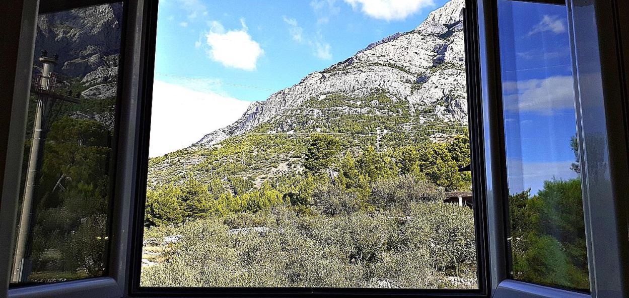 Stone House Bonaca Apartment Baska Voda Room photo