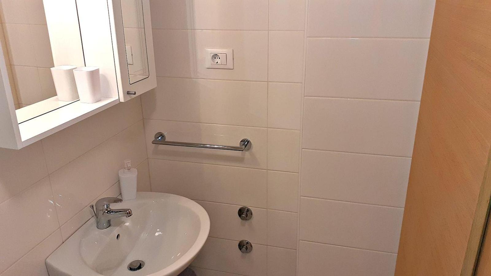 Stone House Bonaca Apartment Baska Voda Room photo