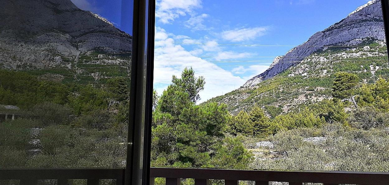 Stone House Bonaca Apartment Baska Voda Room photo